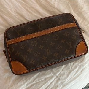 Louis Vuitton Trocadero 27